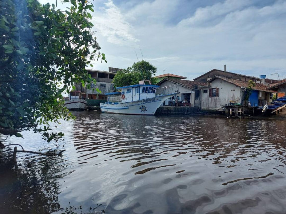 Imagem Casa com 2 Quartos à Venda, 140 m² em Centro - Balneário Barra Do Sul