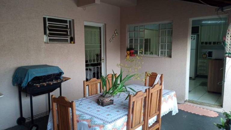 Imagem Casa com 3 Quartos à Venda, 142 m² em Centro - Boituva