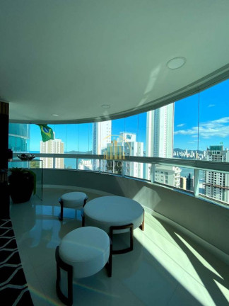 Imagem Apartamento com 3 Quartos à Venda, 140 m² em Pioneiros - Balneário Camboriú Imagem Apartamento com 3 Quartos à Venda, 140 m² em Pioneiros - Balneário Camboriú