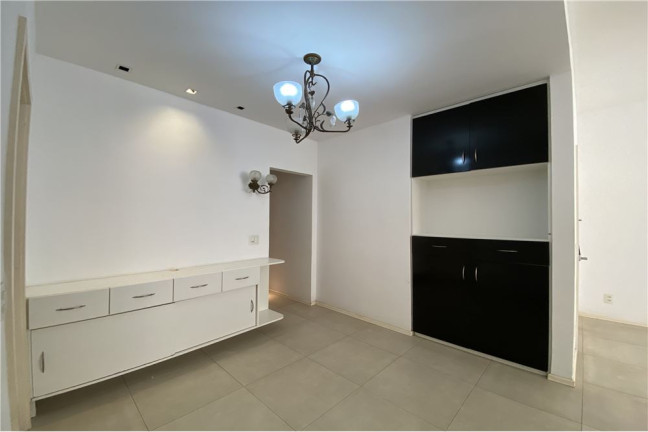 Imagem Apartamento com 3 Quartos à Venda, 107 m² em Copacabana - Rio De Janeiro Imagem Apartamento com 3 Quartos à Venda, 107 m² em Copacabana - Rio De Janeiro