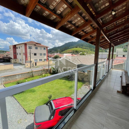 Imagem Casa com 6 Quartos à Venda, 144 m² em Barra Do Rio Cerro - Jaraguá Do Sul