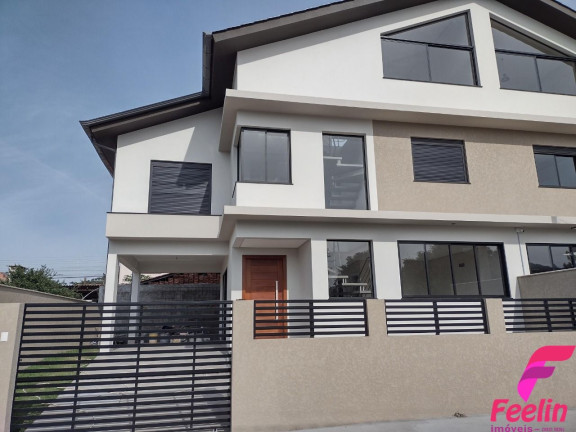 Imagem Casa com 3 Quartos à Venda, 186 m² em Rio Tavares - Florianópolis Imagem Casa com 3 Quartos à Venda, 186 m² em Rio Tavares - Florianópolis