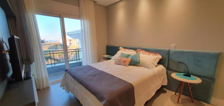 Imagem Casa com 4 Quartos à Venda, 300 m² em Village - Capao Da Canoa Imagem Casa com 4 Quartos à Venda, 300 m² em Village - Capao Da Canoa