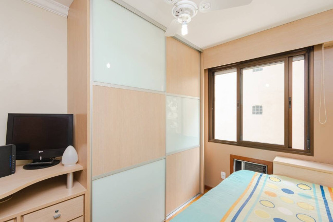 Imagem Apartamento com 3 Quartos à Venda, 94 m² em Petrópolis - Porto Alegre Imagem Apartamento com 3 Quartos à Venda, 94 m² em Petrópolis - Porto Alegre