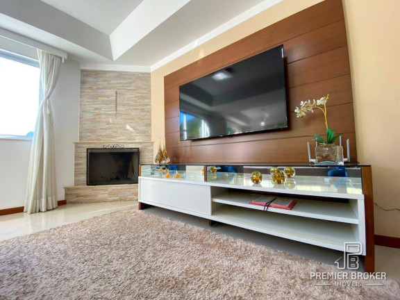 Imagem Casa com 4 Quartos à Venda, 202 m² em Tijuca - Teresópolis Imagem Casa com 4 Quartos à Venda, 202 m² em Tijuca - Teresópolis