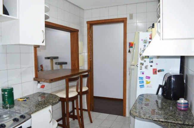 Imagem Imóvel com 3 Quartos à Venda, 98 m² em Cristal - Porto Alegre Imagem Imóvel com 3 Quartos à Venda, 98 m² em Cristal - Porto Alegre