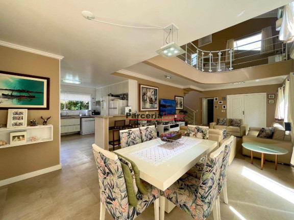 Imagem Casa com 5 Quartos à Venda, 277 m² em Riviera Módulo 30 - Bertioga Imagem Casa com 5 Quartos à Venda, 277 m² em Riviera Módulo 30 - Bertioga