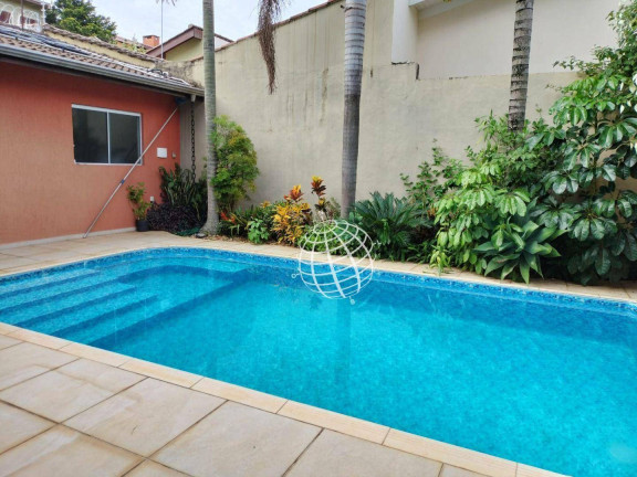 Imagem Casa com 4 Quartos à Venda, 330 m² em Vila Petrópolis - Atibaia