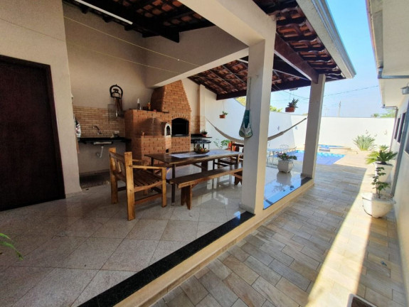 Casa com 3 Quartos à Venda, 200 m² em Residencial Furlan - Santa Bárbara D'oeste