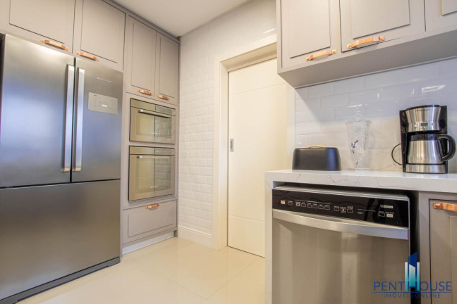 Imagem Apartamento com 4 Quartos à Venda, 138 m² em Centro - Balneário Camboriú Imagem Apartamento com 4 Quartos à Venda, 138 m² em Centro - Balneário Camboriú