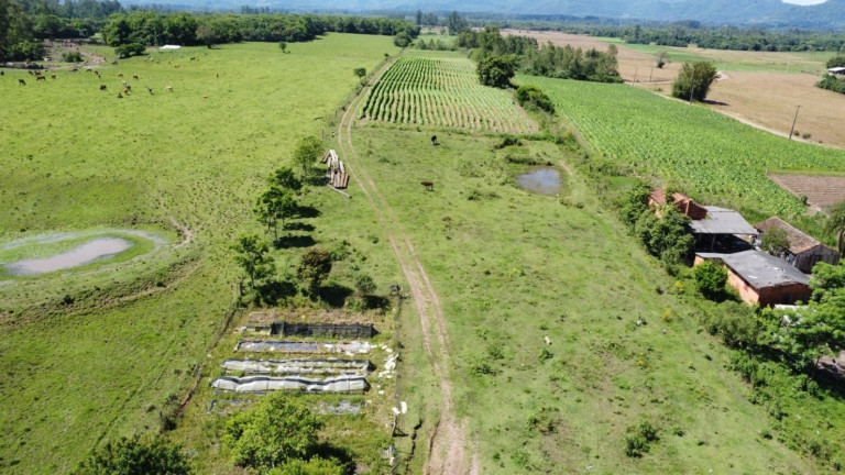 Imagem Chácara com 2 Quartos à Venda, 68.000 m² em Zona Rural - Vale Do Sol Imagem Chácara com 2 Quartos à Venda, 68.000 m² em Zona Rural - Vale Do Sol