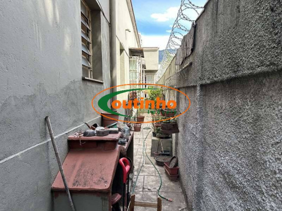 Imagem Casa com 4 Quartos à Venda, 400 m² em Andaraí - Rio De Janeiro Imagem Casa com 4 Quartos à Venda, 400 m² em Andaraí - Rio De Janeiro