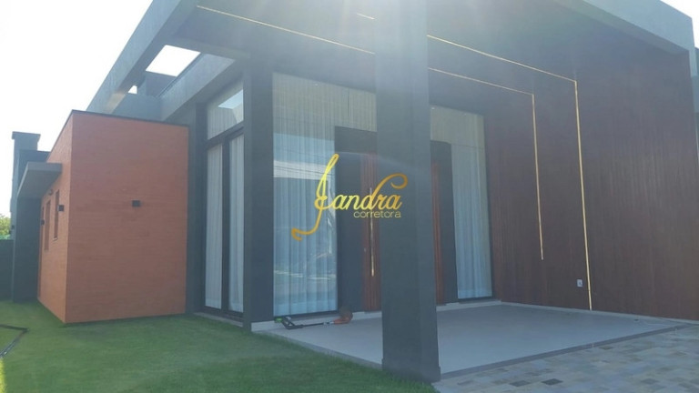 Imagem Casa de Condomínio com 4 Quartos à Venda, 252 m² em Remanso - Xangri-la