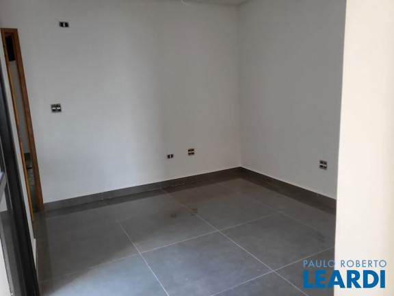 Imagem Apartamento com 2 Quartos à Venda, 42 m² em Vila Scarpelli - Santo André