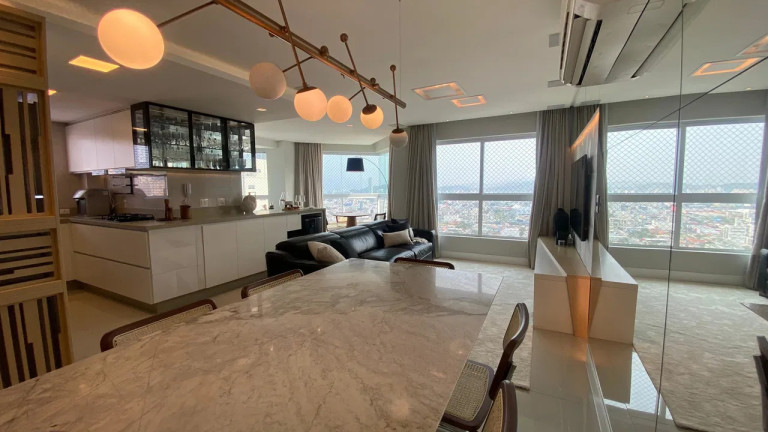 Imagem Apartamento com 3 Quartos à Venda, 136 m² em Centro - Balneário Camboriú Imagem Apartamento com 3 Quartos à Venda, 136 m² em Centro - Balneário Camboriú