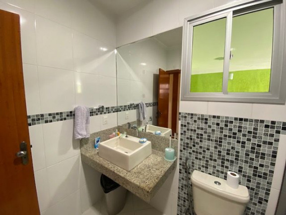 Imagem Sobrado com 3 Quartos à Venda, 630 m² em Olaria - Vila Velha Imagem Sobrado com 3 Quartos à Venda, 630 m² em Olaria - Vila Velha