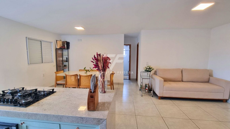 Apartamento com 2 Quartos à Venda, 62 m² em Jardim Das Palmeiras - Uberlândia