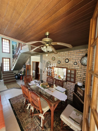 Imagem Casa com 3 Quartos à Venda, 218 m² em Campeche - Florianópolis