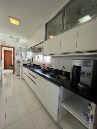 Imagem Apartamento com 4 Quartos à Venda, 212 m² em Jaguaribe - Salvador