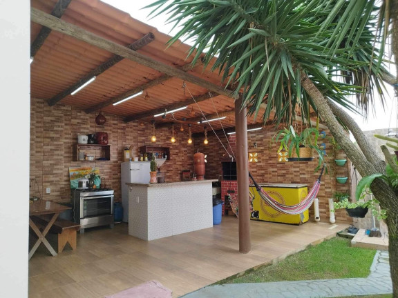 Imagem Casa com 3 Quartos à Venda, 300 m² Imagem Casa com 3 Quartos à Venda, 300 m²