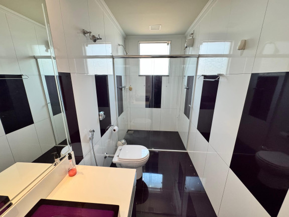 Imagem Casa com 4 Quartos à Venda, 900 m² em Garças - Belo Horizonte Imagem Casa com 4 Quartos à Venda, 900 m² em Garças - Belo Horizonte