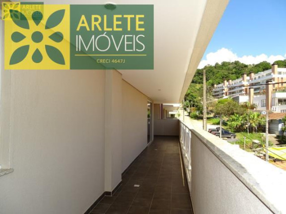 Imagem Apartamento com 2 Quartos para Alugar ou Temporada, 50 m² em Centro - Bombinhas