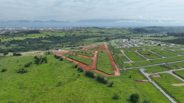 Terreno à Venda, 250 m² em Vale Dos Cristais - Taubaté