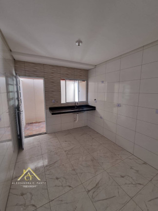 Sobrado com 2 Quartos à Venda, 80 m² em Real - Praia Grande