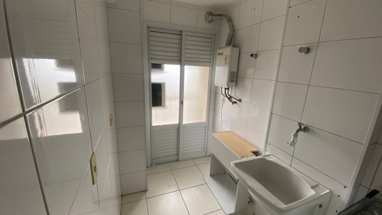 Imagem Apartamento com 2 Quartos à Venda, 68 m² em Encruzilhada - Santos