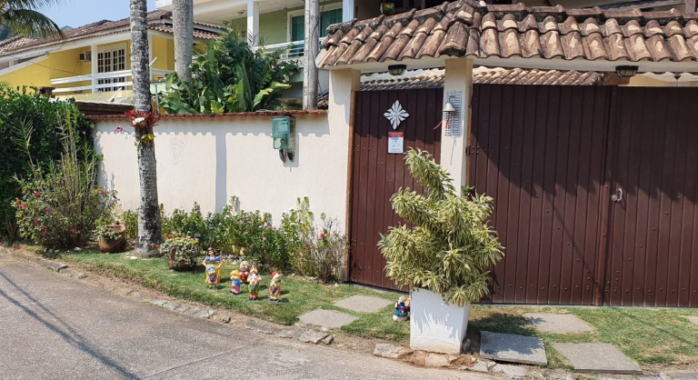 Imagem Casa com 4 Quartos à Venda, 240 m² em Vargem Grande - Rio De Janeiro Imagem Casa com 4 Quartos à Venda, 240 m² em Vargem Grande - Rio De Janeiro