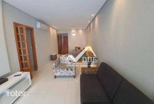 Apartamento com 2 Quartos à Venda, 101 m² em Embaré - Santos