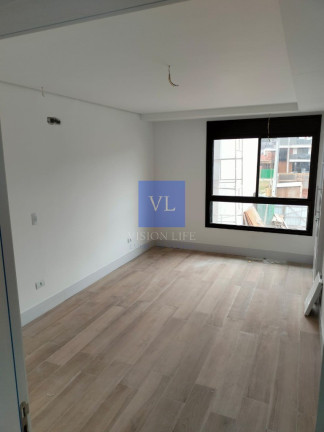 Imagem Casa com 3 Quartos à Venda, 170 m² em Santa Candida - Curitiba Imagem Casa com 3 Quartos à Venda, 170 m² em Santa Candida - Curitiba