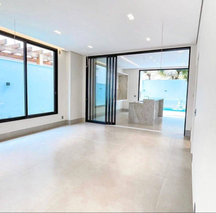Imagem Casa com 4 Quartos à Venda, 294 m² em Jardim Itália - Cuiabá Imagem Casa com 4 Quartos à Venda, 294 m² em Jardim Itália - Cuiabá