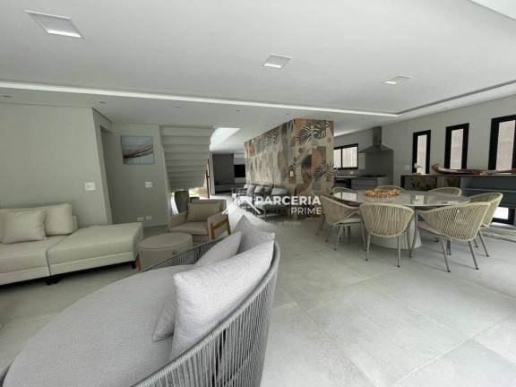 Imagem Casa com 5 Quartos à Venda, 379 m² em Riviera Módulo 22 - Bertioga Imagem Casa com 5 Quartos à Venda, 379 m² em Riviera Módulo 22 - Bertioga