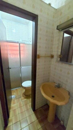 Imagem Casa com 1 Quarto à Venda, 230 m² em Centro - Peruíbe