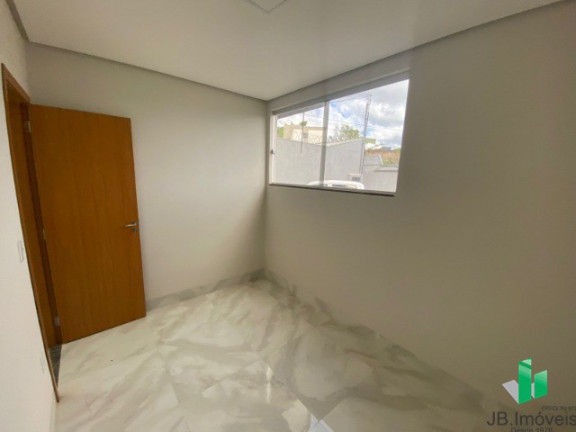 Imagem Imóvel com 3 Quartos à Venda, 70 m² em Jardim Panorama - Montes Claros