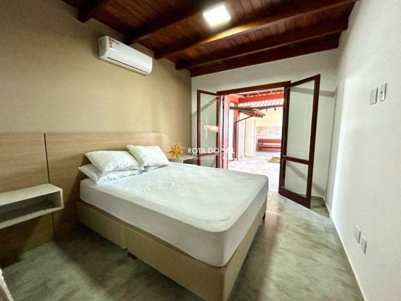 Imagem Casa com 3 Quartos à Venda, 180 m² em Centro - Bombinhas