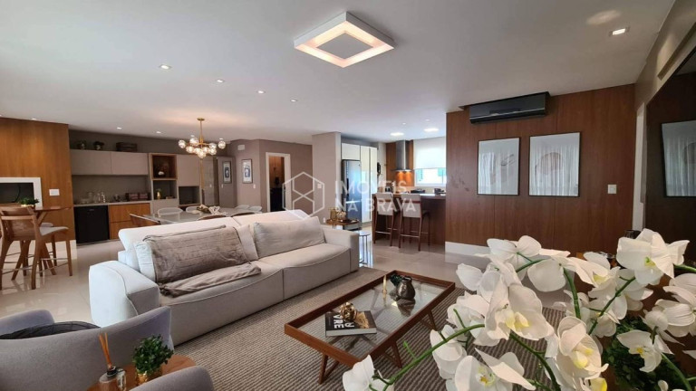 Apartamento com 4 Quartos à Venda, 190 m² em Praia Brava - Itajaí