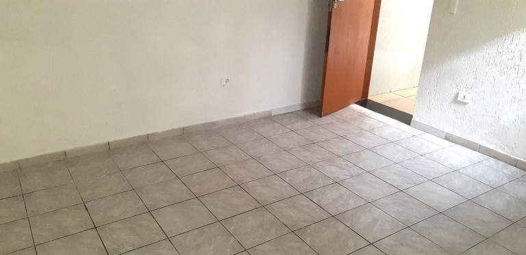 Imagem Casa com 1 Quarto para Alugar,  em Vila Alpina - São Paulo
