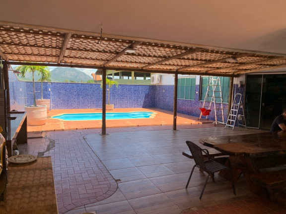 Casa com 3 Quartos à Venda, 400 m² em Jardim Santa Rosa - Guarapari