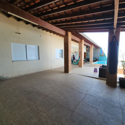 Imagem Chácara com 2 Quartos à Venda, 218 m² em Parque Shangri-lá - Pindamonhangaba Imagem Chácara com 2 Quartos à Venda, 218 m² em Parque Shangri-lá - Pindamonhangaba