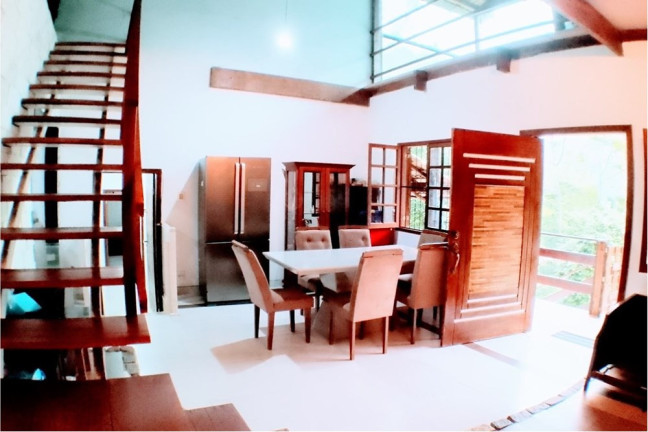 Imagem Casa com 3 Quartos para Alugar, 300 m² em Camorim - Rio De Janeiro