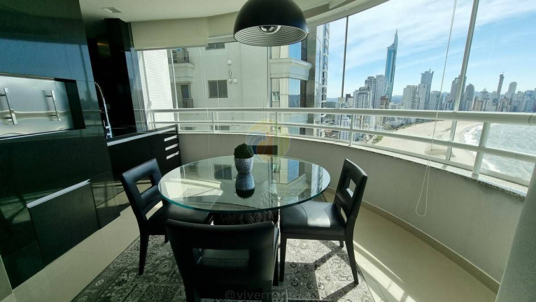 Imagem Apartamento com 3 Quartos à Venda, 185 m² em Centro - Balneário Camboriú