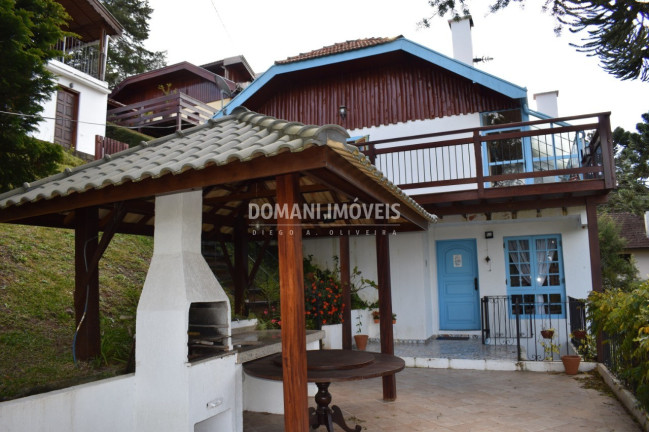 Casa com 4 Quartos à Venda, 115 m² em Região Do Vale Encantado - Campos Do Jordão