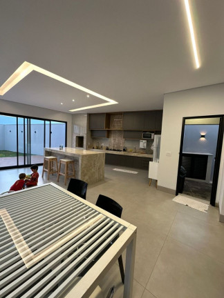 Imagem Casa de Condomínio com 3 Quartos à Venda, 214 m² em Grand Ville - Uberlândia Imagem Casa de Condomínio com 3 Quartos à Venda, 214 m² em Grand Ville - Uberlândia