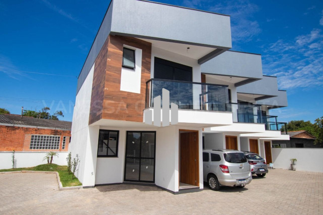 Sobrado com 2 Quartos à Venda, 89 m² em Praia Da Cal - Torres