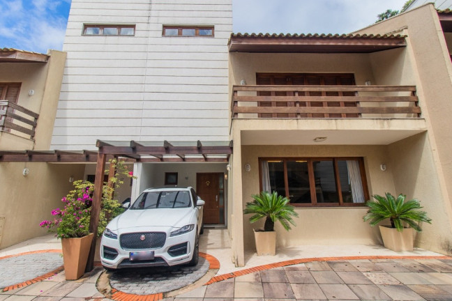 Imagem Casa com 3 Quartos à Venda, 241 m² em Agronomia - Porto Alegre