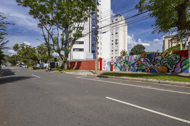 Imagem Terreno à Venda, 900 m² em Centro - Curitiba Imagem Terreno à Venda, 900 m² em Centro - Curitiba