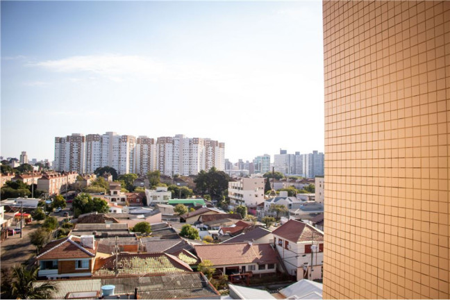 Imagem Imóvel com 3 Quartos à Venda,  em Jardim Itu - Porto Alegre