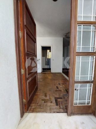 Imagem Casa com 2 Quartos à Venda, 142 m² em Três Figueiras - Porto Alegre